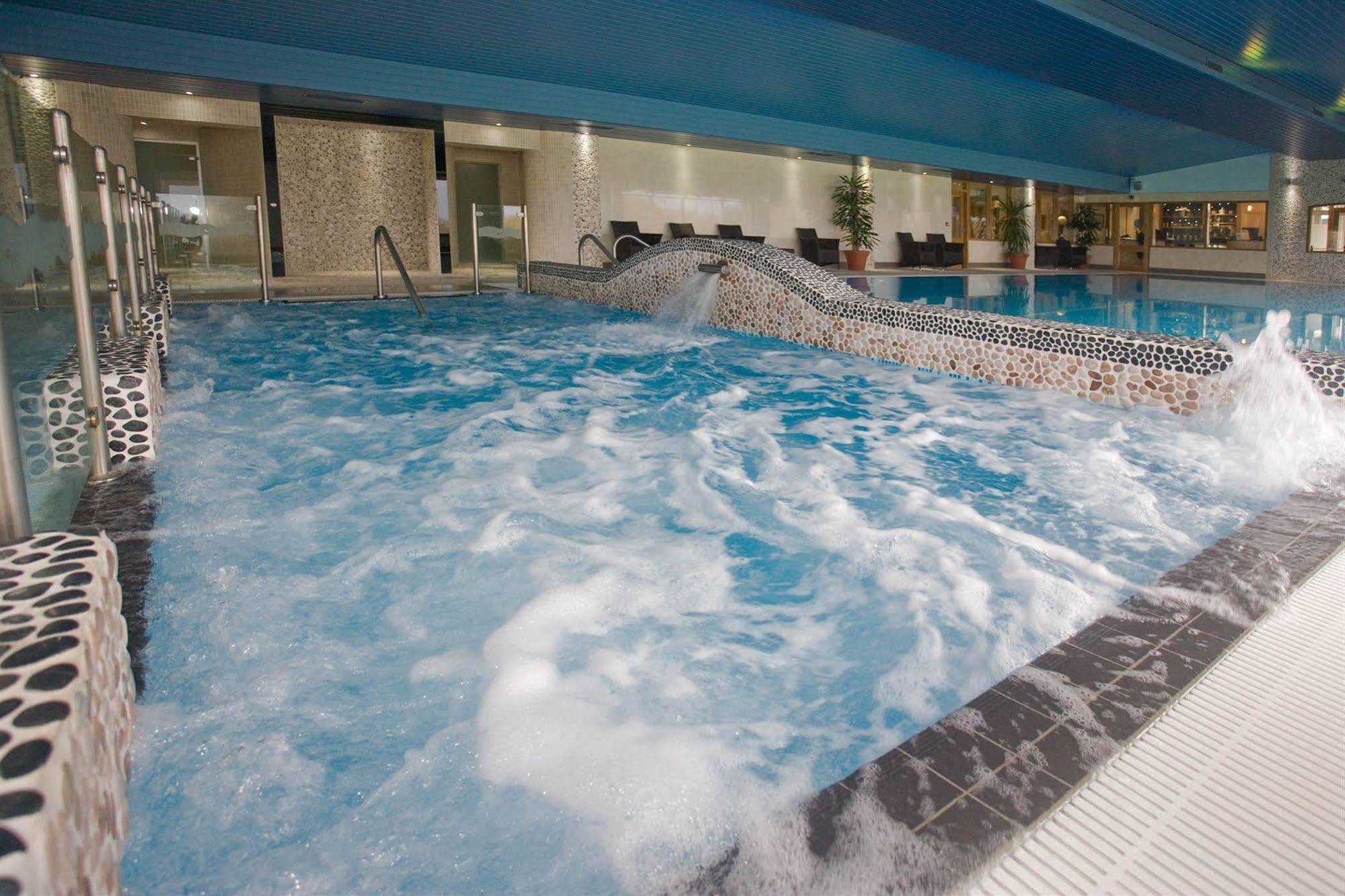 London Beach Country Hotel & Golf Club Тентерден Экстерьер фото